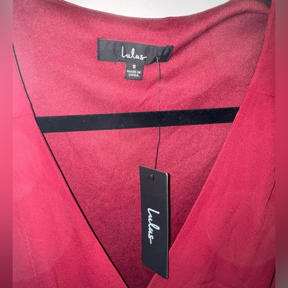 NWT Lulus Wrap Dress - Picture 2 of 3